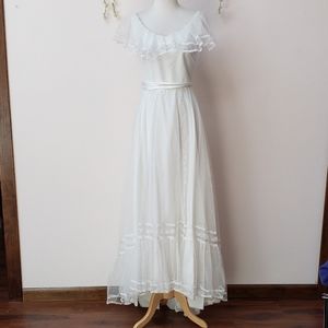 Women's vintage bridal wedding dress